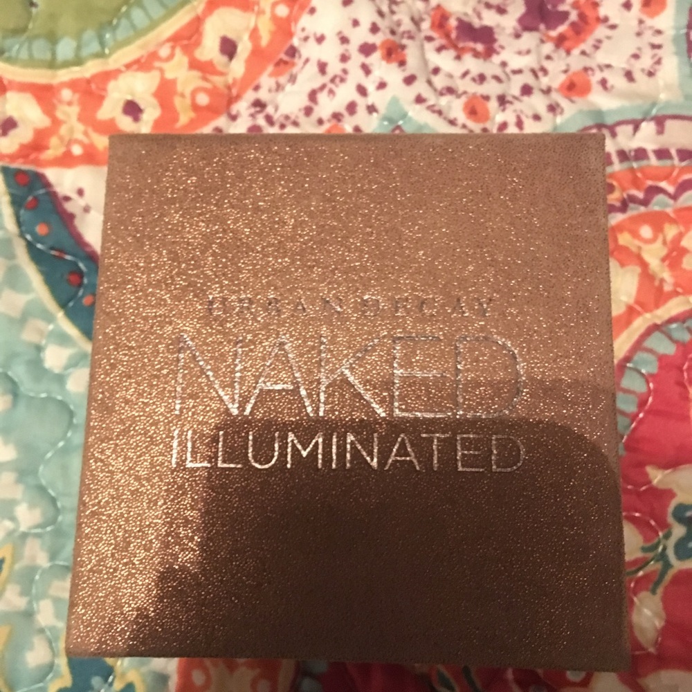 Urban decay illuminated face powder